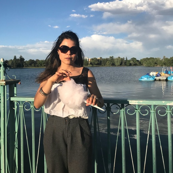 Meet your Posher, Lauren - Picture 5 of 8